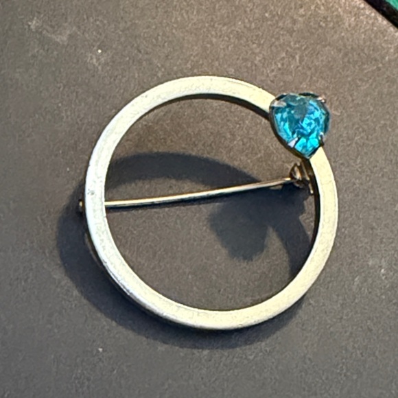 Jewelry - Vintage gold and Blue Heart Brooch